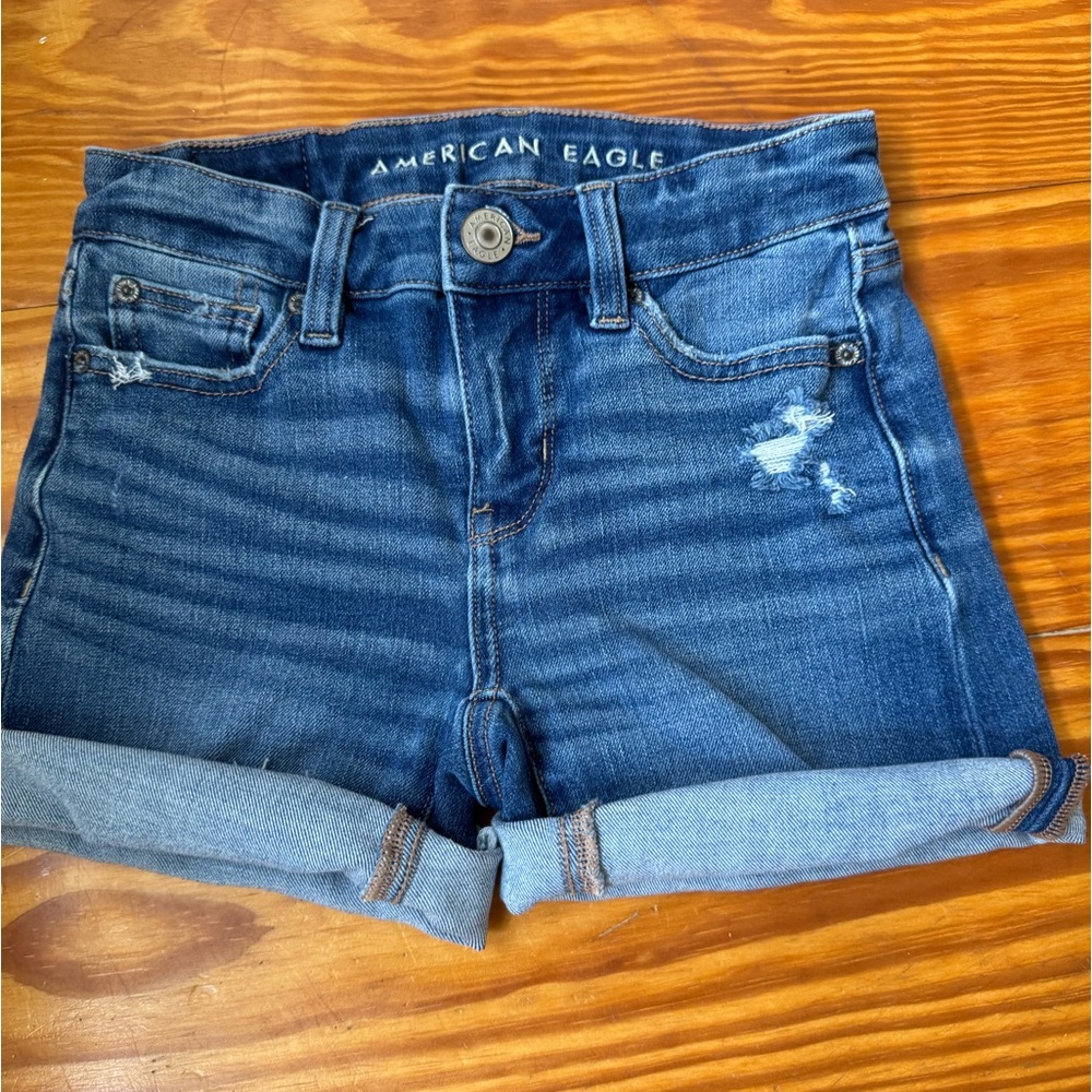 000 American Eagle shorts